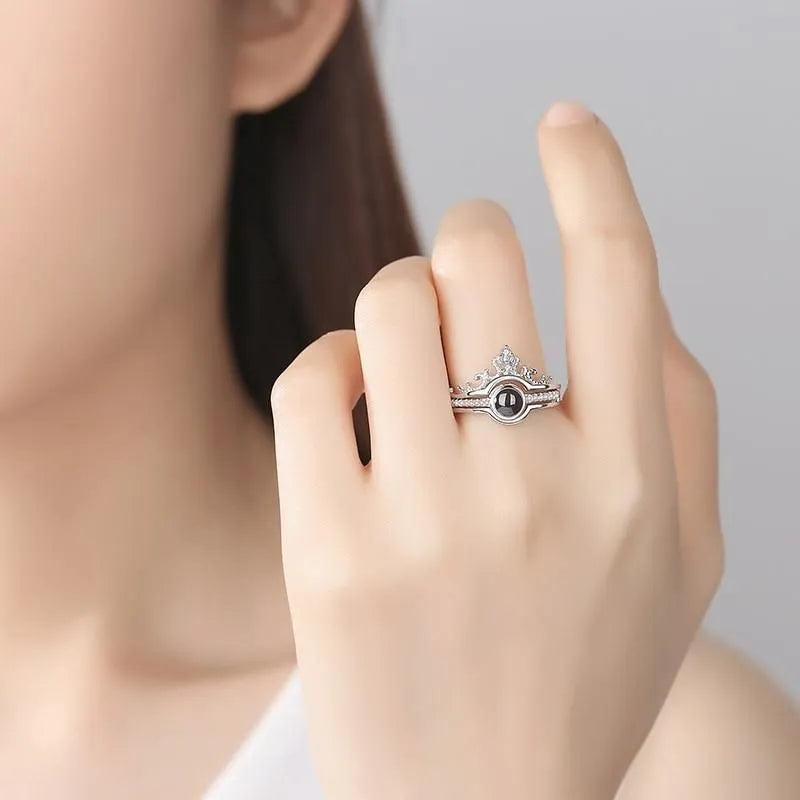 ANILLO PROYECTA FRASE TE AMO EN 100 IDIOMAS
